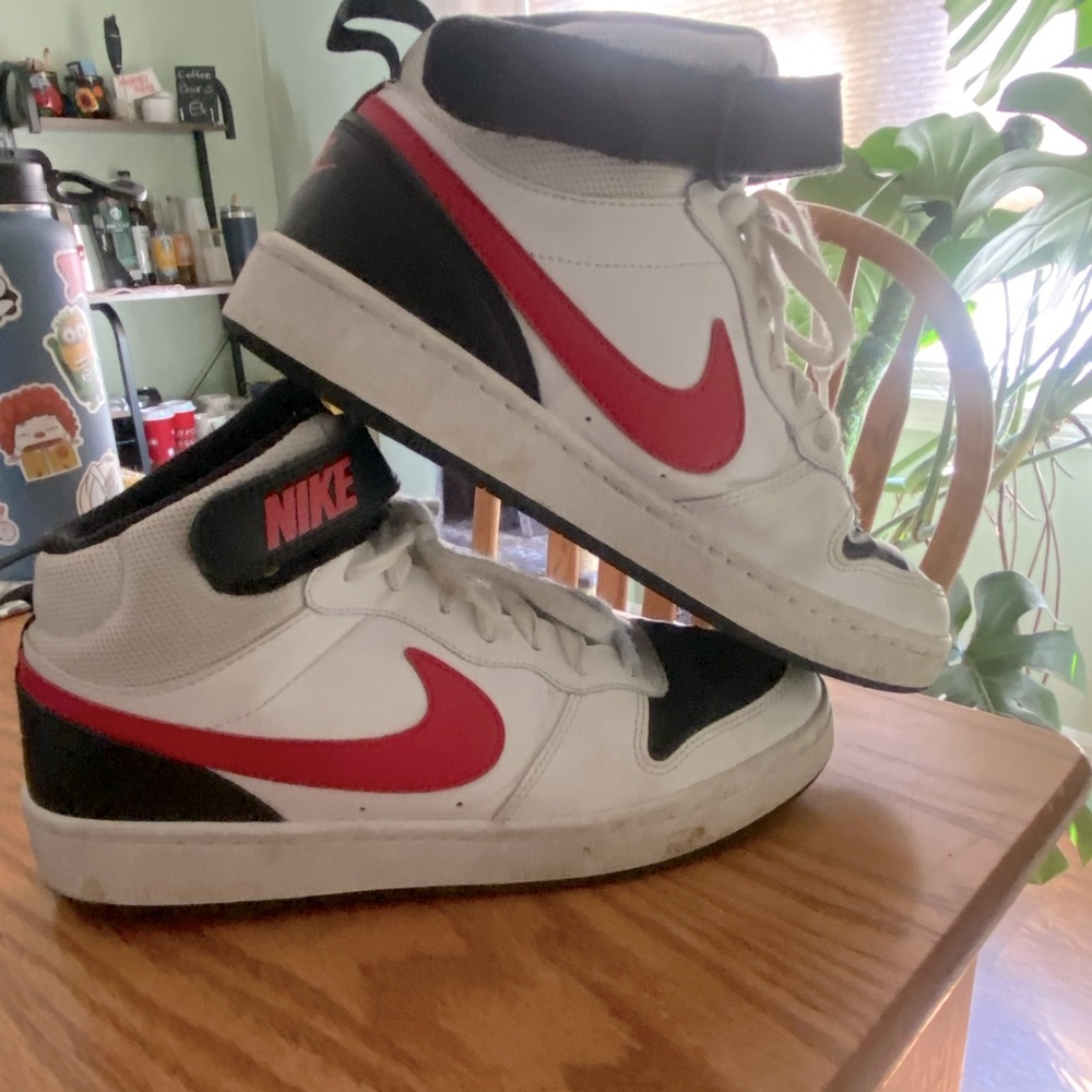 Mid nike big kid shoe